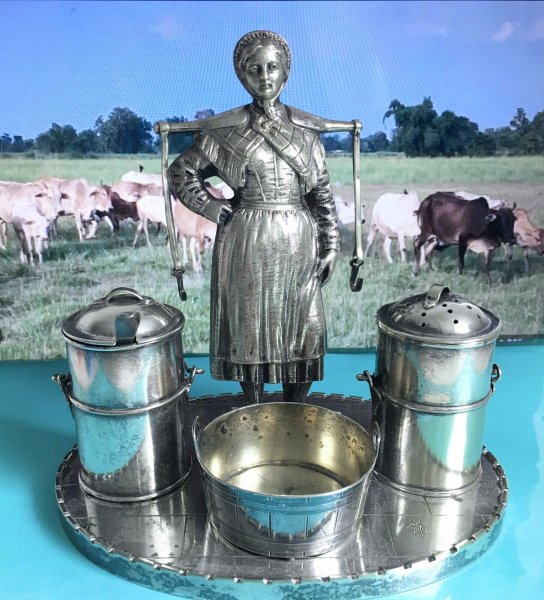 Уникальный Посеребренный Круэт Молочница