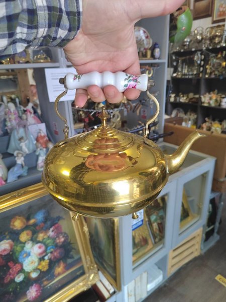 Винтажный Интересный Чайник на ножках