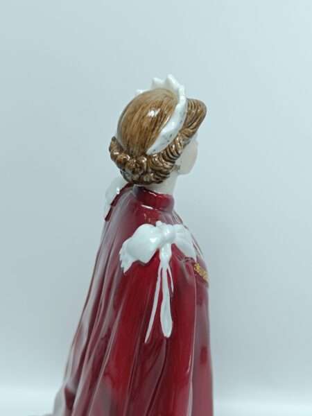 Фарфоровая статуэтка "Королева Елизавета II (Queen Elizabeth)". Royal Worcester, Англия 2006 год