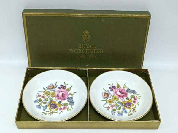 Пара винтажных блюдец для кодлеров. Фарфор. Кейс. Royal Worcester, Англия