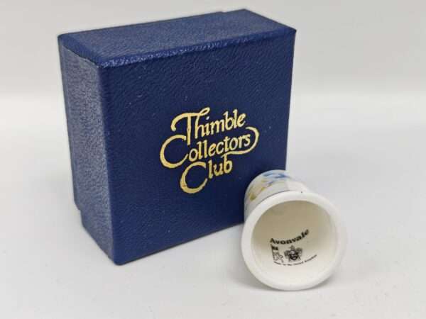 Коллекционный винтажный наперсток Avonvale, Thimble Collectors Club