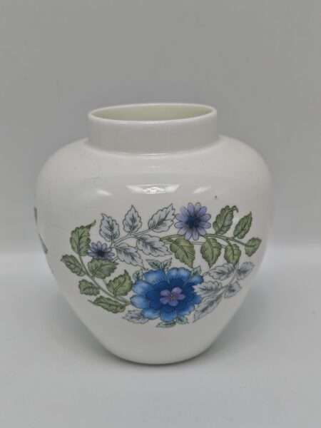 Винтажная фарфоровая ваза для цветов WEdgwood, Англия