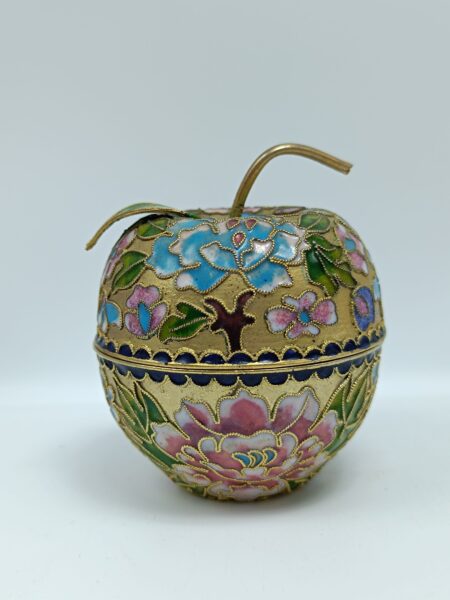 Винтажная шкатулка в виде яблока. Эмаль клуазоне. 1950-1980 гг.