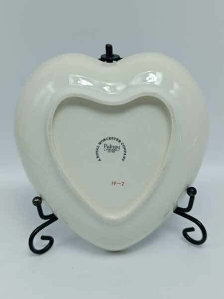 Винтажное блюдце в форме сердца. Фарфор. Позолота. Royal Worcester Англия
