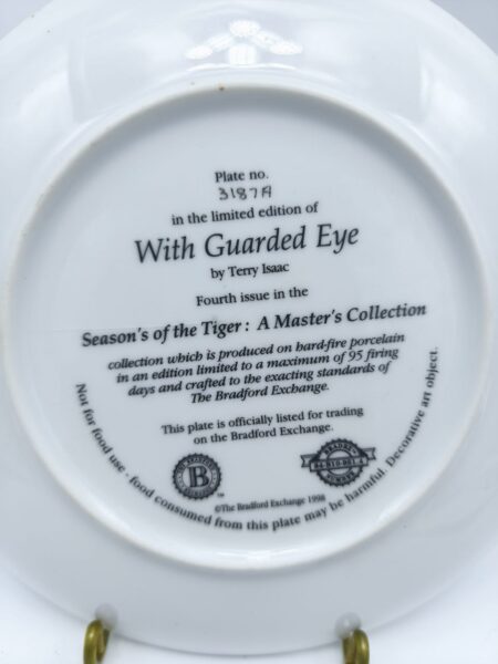 Декоративная коллекционная тарелка С настороженным взглядом With Guarded Eye 1998г., 20,5см