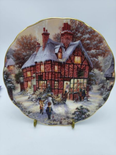 Коллекционная фарфоровая, декоративная тарелка "The Magical Window" (1999) от Royal Doulton, ограниченная серия, зима, праздник