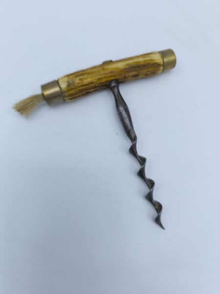Антикварный штопор с ручкой из рога и кисточкой (Англия, Sheffield, 18801920 гг.)