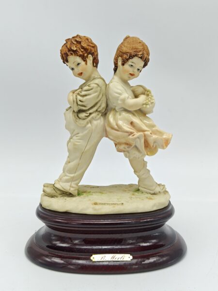 Capodimonte. Статуэтка "Мальчик и Девочка". Bruno Merli Florence, Италия