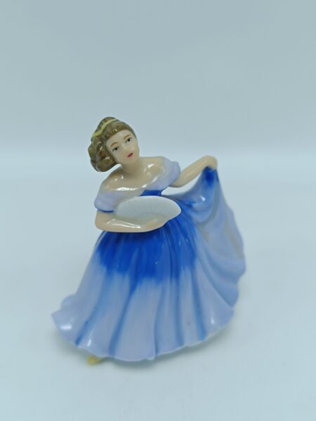 Статуэтка миниатюра Девушка "Элейн" "Pretty Ladies". ROYAL DOULTON Англия