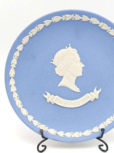 Декоративная тарелка "Елизавета II".Бисквит, Wedgwood, Великобритания 1991