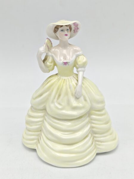 Статуэтка винтажная "Девушка с веером". Фарфор. Ручная роспись. Coalport, Англия 1980 года