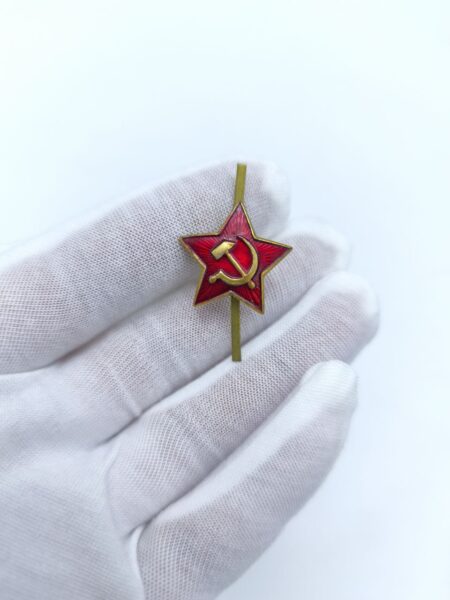Антикварная кокарда Красная звезда с серпом и молотом , СССР, 1960-е гг.