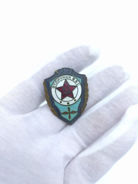 Значок нагрудный Отличник ВВС СССР, латунь, эмаль