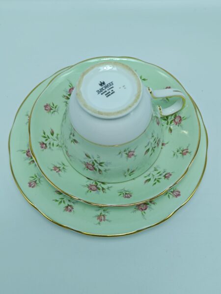 Винтажное чайное трио Duchess. Костяной фарфор. Англия. Клеймо вторая половина ХХ века.