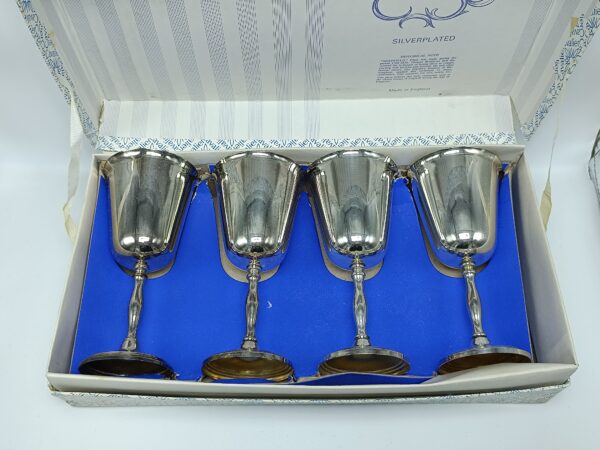 Винтажный набор бокалов для вина. Серебрение. Англия. Cavalier. Клеймо. Коробка
