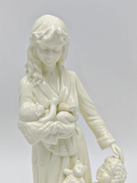 Винтажная фарфоровая статуэтка Мать с детьми "New Arrival" Англия Royal Worcester 1990