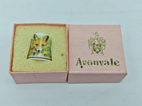 Винтажный коллекционный наперсток "Лиса". Фарфор. Avonvale, Англия
