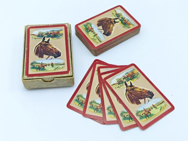 Винтажные игральные карты "Охота. Лошади" в коробке. Thomas De La Rue & Co Ltd. Англия. 52 шт.